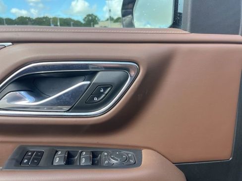 Used 2023 Chevrolet Suburban High Country w/ LPO, Illumination Package image 18