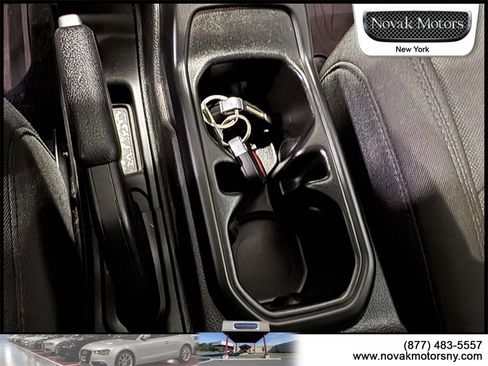 Used 2021 Jeep Gladiator Overland image 23