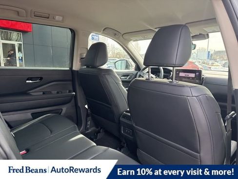 New 2026 Nissan Pathfinder SL image 14