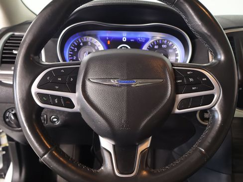 Used 2021 Chrysler 300 Touring w/ Sport Appearance Package RWD image 3