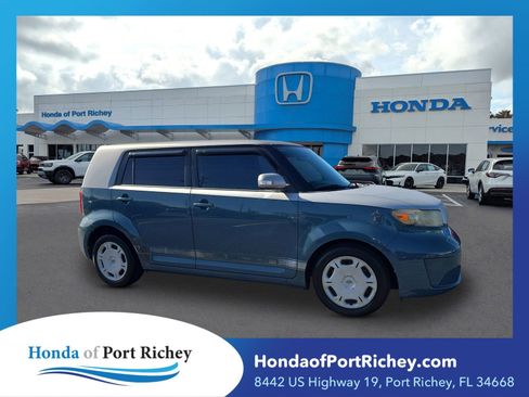 Used 2010 Scion xB image 1