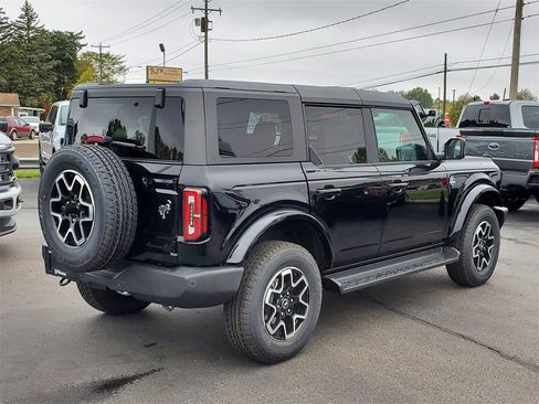 New 2025 Ford Bronco Outer Banks image 5