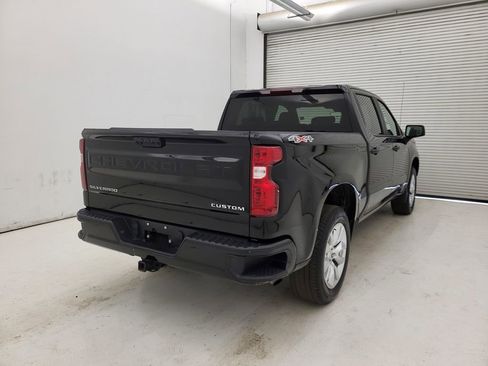 Used 2024 Chevrolet Silverado 1500 Custom image 13