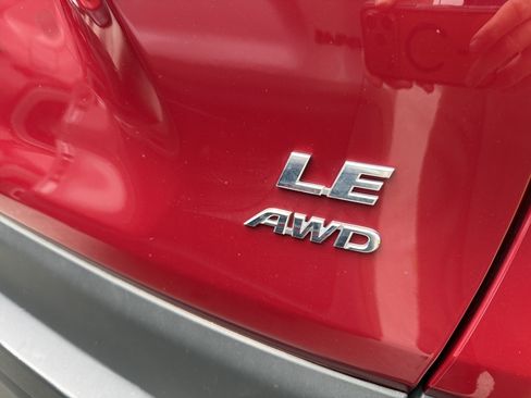 Used 2023 Toyota RAV4 LE AWD/4WD image 6