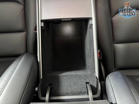 Used 2023 Tesla Model Y Long Range AWD/4WD image 27