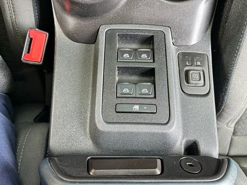 Certified 2022 Ford Bronco Outer Banks AWD/4WD image 37