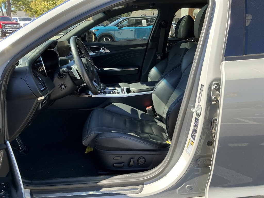 Used 2023 Kia Stinger GT2 AWD/4WD image 16