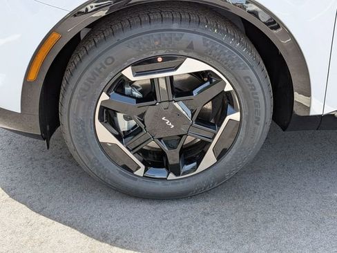 New 2026 Kia Sportage SX FWD image 9