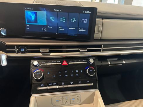 Used 2025 Hyundai Santa Fe SEL image 17