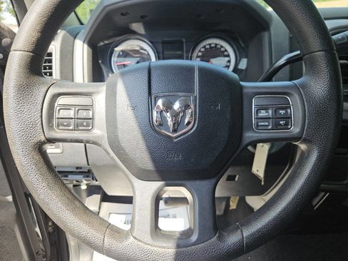 Used 2014 RAM 1500 Express RWD image 22