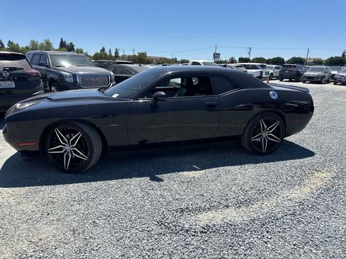 Used 2015 Dodge Challenger R/T Plus RWD image 8