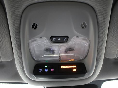Used 2023 Chevrolet TrailBlazer LT FWD image 20