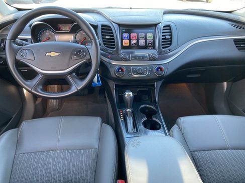 Used 2017 Chevrolet Impala LT image 4