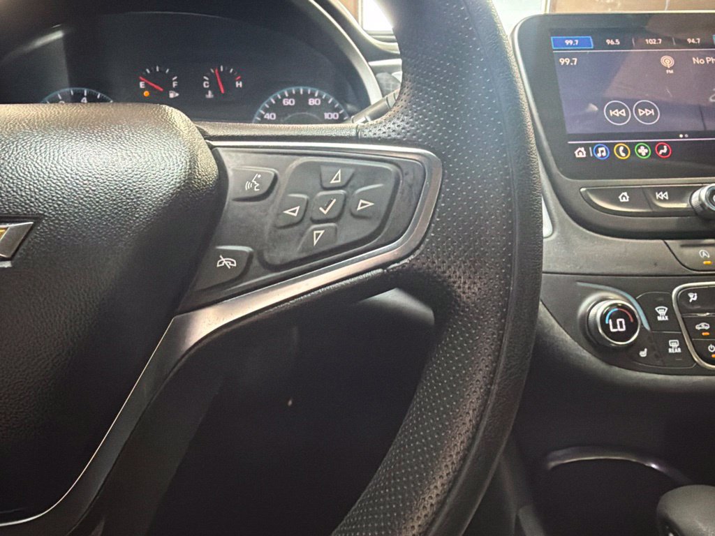 Used 2024 Chevrolet Malibu LT FWD image 18