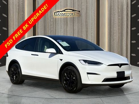Used 2022 Tesla Model X Plaid image 1