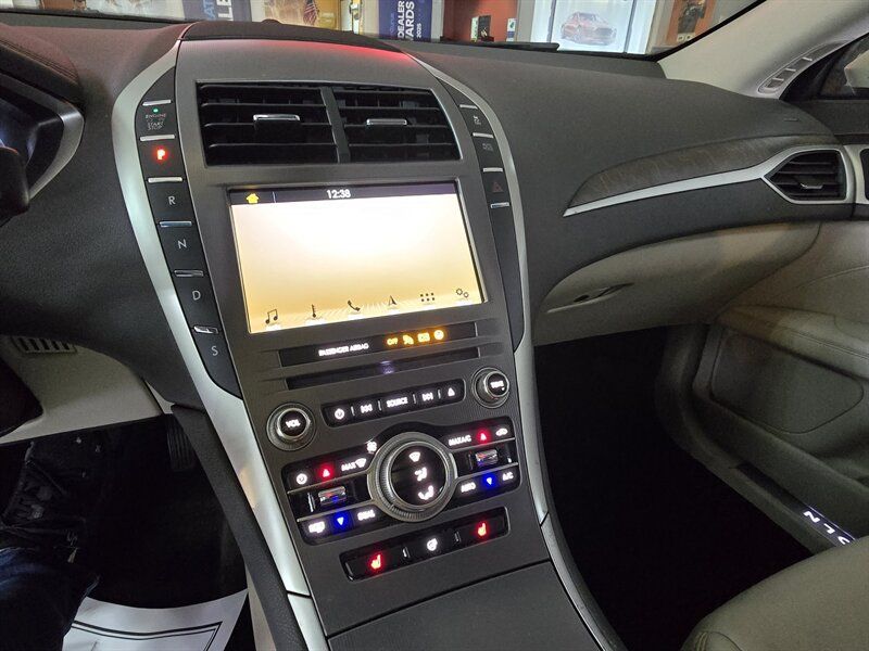 Used 2018 Lincoln MKZ Select w/ Select Plus Package AWD/4WD image 23