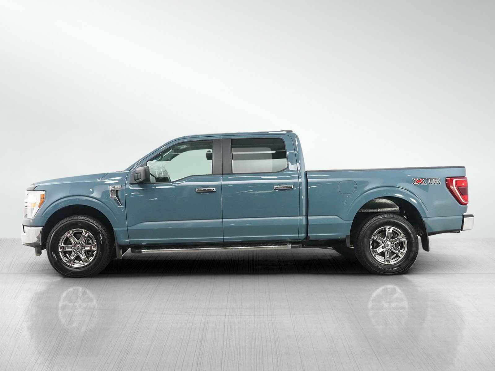 Used 2023 Ford F150 XLT w/ XTR Package AWD/4WD image 2