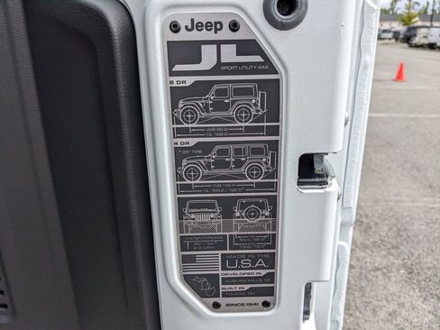 Used 2026 Jeep Wrangler Unlimited Rubicon image 43