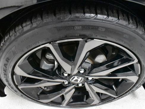 Used 2020 Honda Civic Sport image 9
