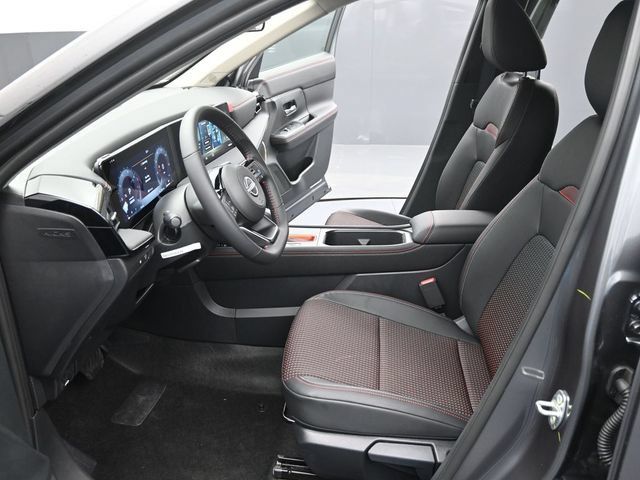 New 2026 Nissan Kicks SR FWD image 25