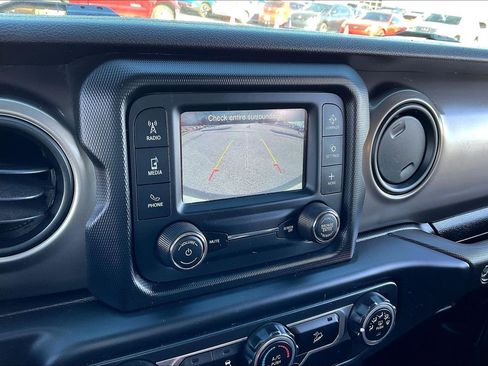 Used 2018 Jeep Wrangler Unlimited Sport S image 22