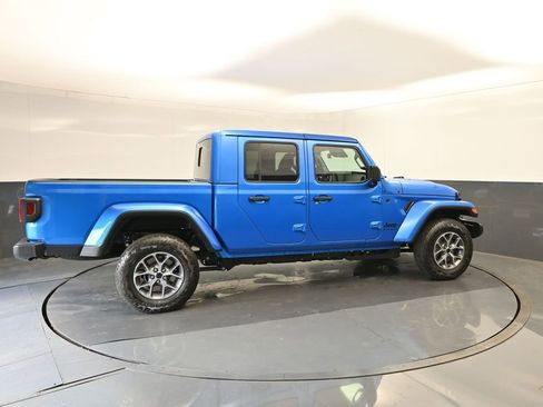 New 2026 Jeep Gladiator Sport image 15