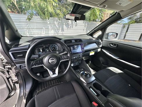 Used 2025 Nissan Leaf S FWD image 14