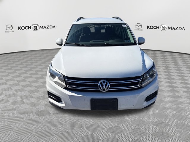 Used 2018 Volkswagen Tiguan Limited w/ Premium Package AWD/4WD image 2