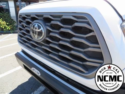 Used 2021 Toyota Tacoma TRD Sport image 22