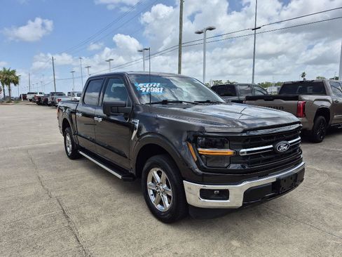 Certified 2024 Ford F150 XLT w/ Mobile Office Package RWD image 16