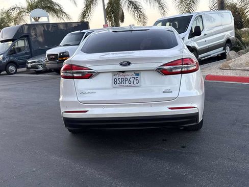 Used 2020 Ford Fusion SE image 12