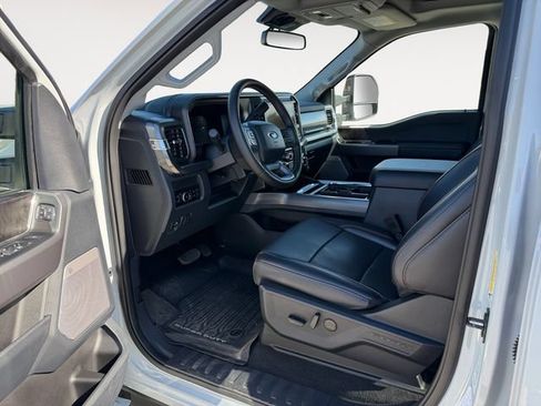Certified 2025 Ford F350 Lariat w/ Black Appearance Package AWD/4WD image 11