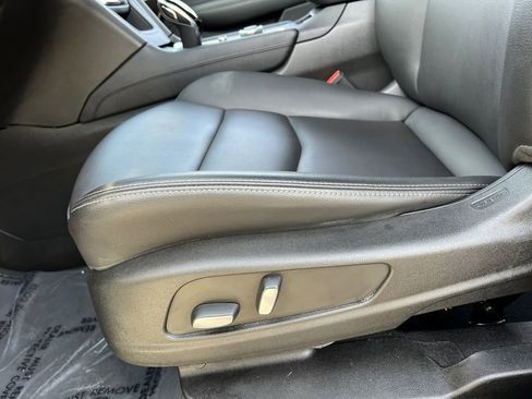 Used 2023 Cadillac XT6 Luxury image 16