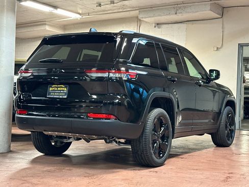 New 2025 Jeep Grand Cherokee Limited image 5