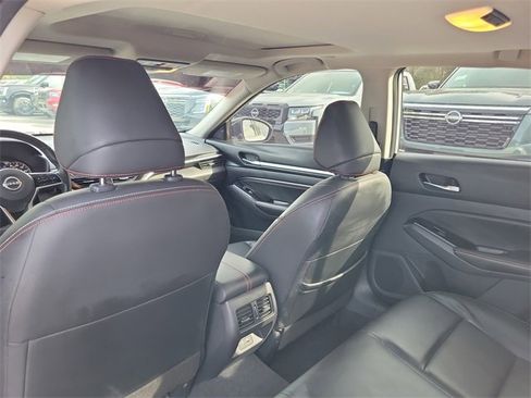Used 2023 Nissan Altima 2.0 SR image 25