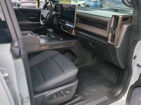 Used 2025 GMC Hummer EV 3X AWD/4WD image 30