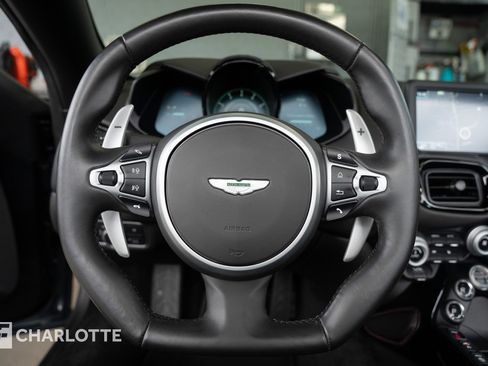 Used 2021 Aston Martin V8 Vantage Roadster image 24