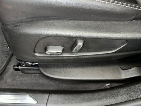 Certified 2024 Cadillac XT5 Luxury image 11