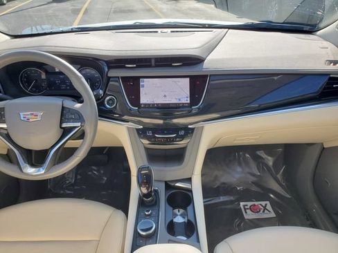Certified 2024 Cadillac XT6 Premium Luxury w/ LPO, Floor Liner Package AWD/4WD image 20