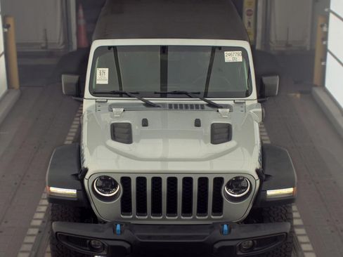 Used 2023 Jeep Wrangler Unlimited Rubicon 4xe AWD/4WD image 3