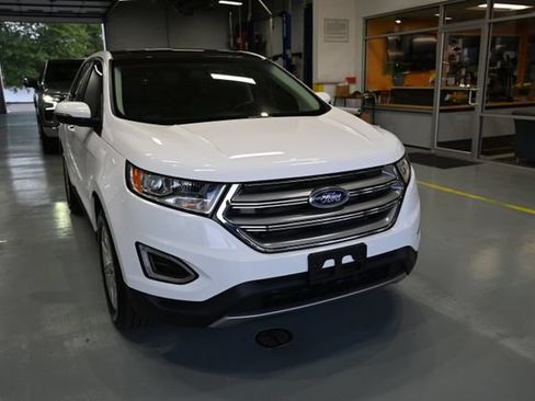Used 2016 Ford Edge SEL w/ Equipment Group 201A AWD/4WD image 3