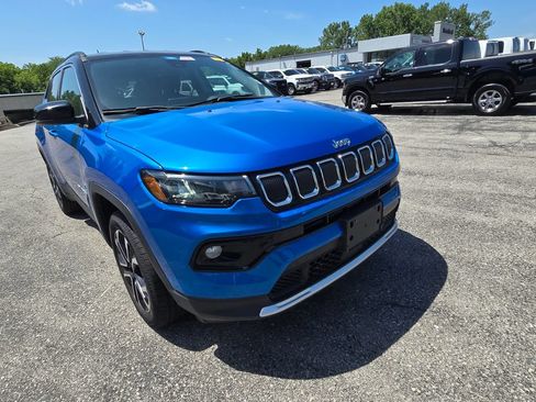 Used 2022 Jeep Compass Limited AWD/4WD image 11