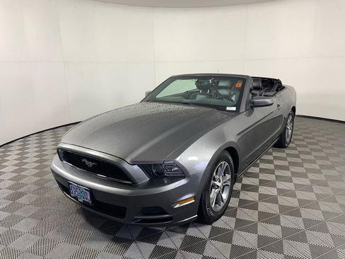 Used 2014 Ford Mustang Premium image 13
