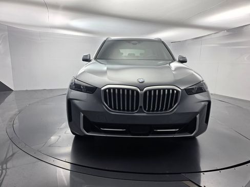 Used 2024 BMW X5 xDrive40i w/ Parking Assistance Package AWD/4WD image 2
