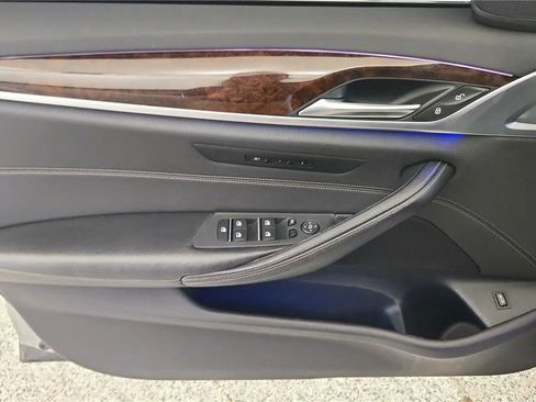 Used 2017 BMW 530i xDrive image 33