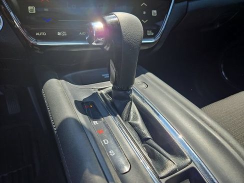Used 2019 Honda HR-V EX image 15