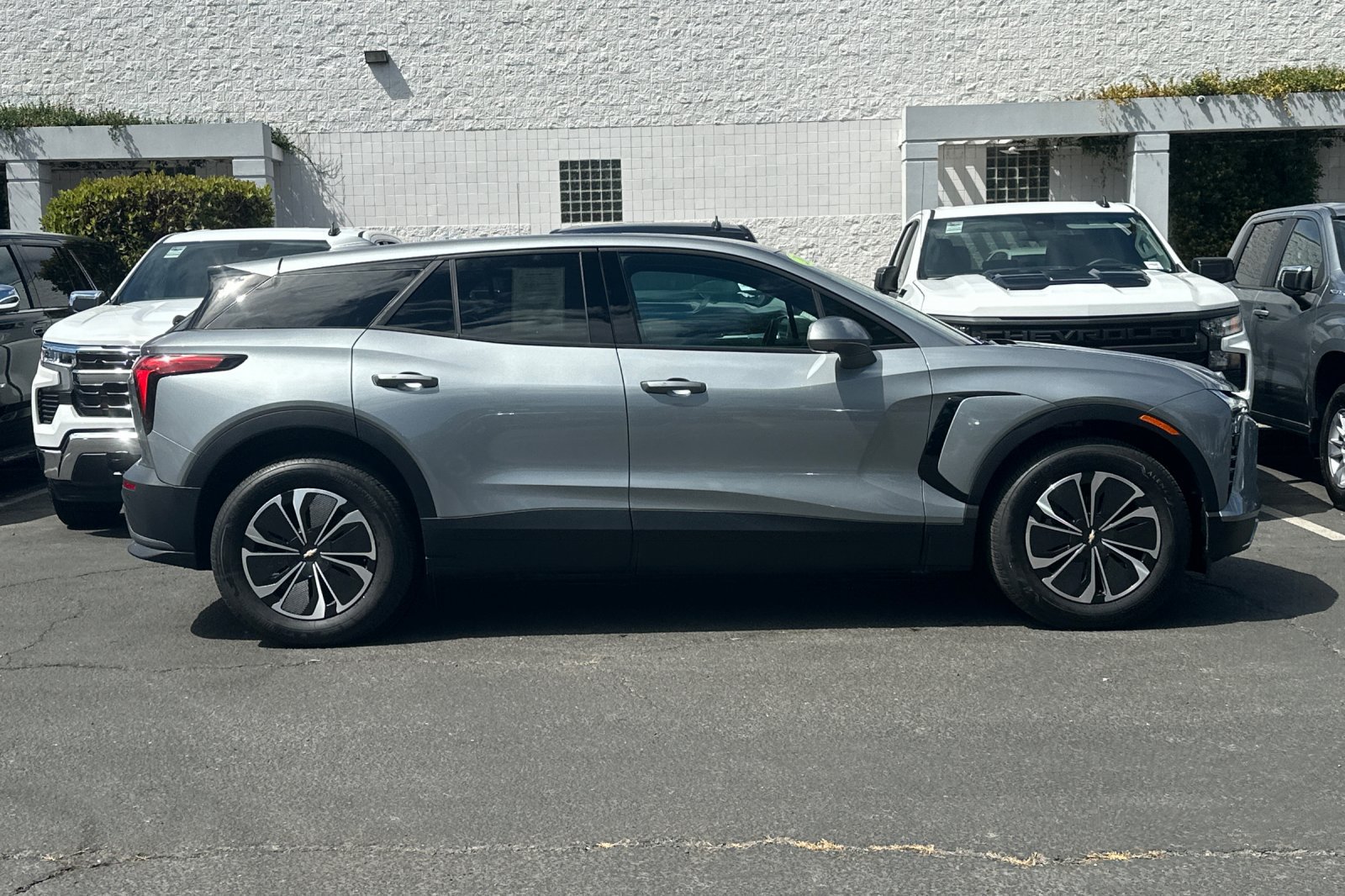 Used 2026 Chevrolet Blazer EV LT FWD image 4