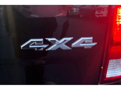 Used 2024 RAM 1500 Classic SLT image 8