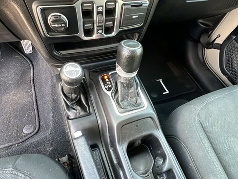 Used 2020 Jeep Gladiator Sport w/ Quick Order Package 24S image 29