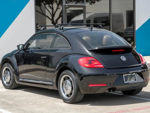 Used 2015 Volkswagen Beetle 1.8T Classic FWD image 12